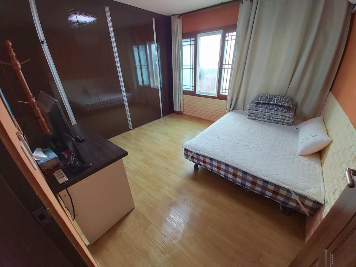 Hotel Feeling Good House Jeju Esterno foto