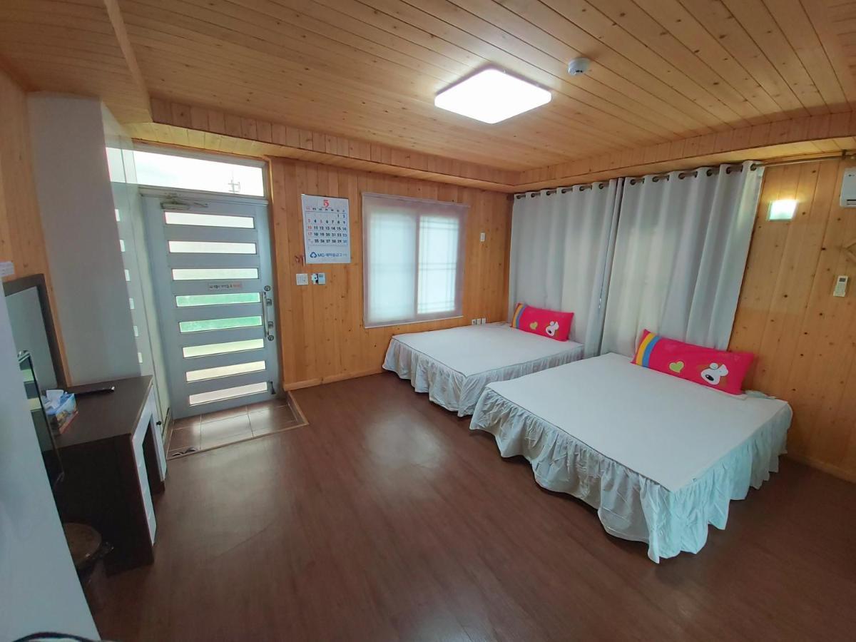 Hotel Feeling Good House Jeju Esterno foto