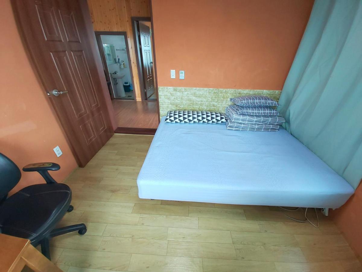 Hotel Feeling Good House Jeju Esterno foto